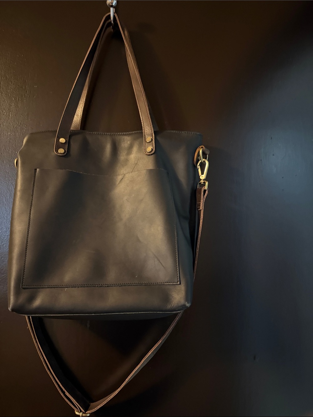 Source Unknown Black and Brown Leather Tote Bag with Crossbody Strap